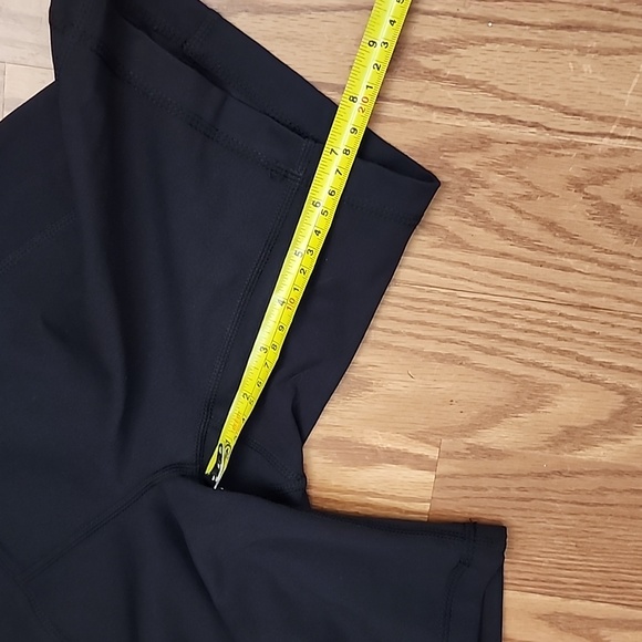 NWT‎ yogalicioes lux shorts med - Picture 5 of 9